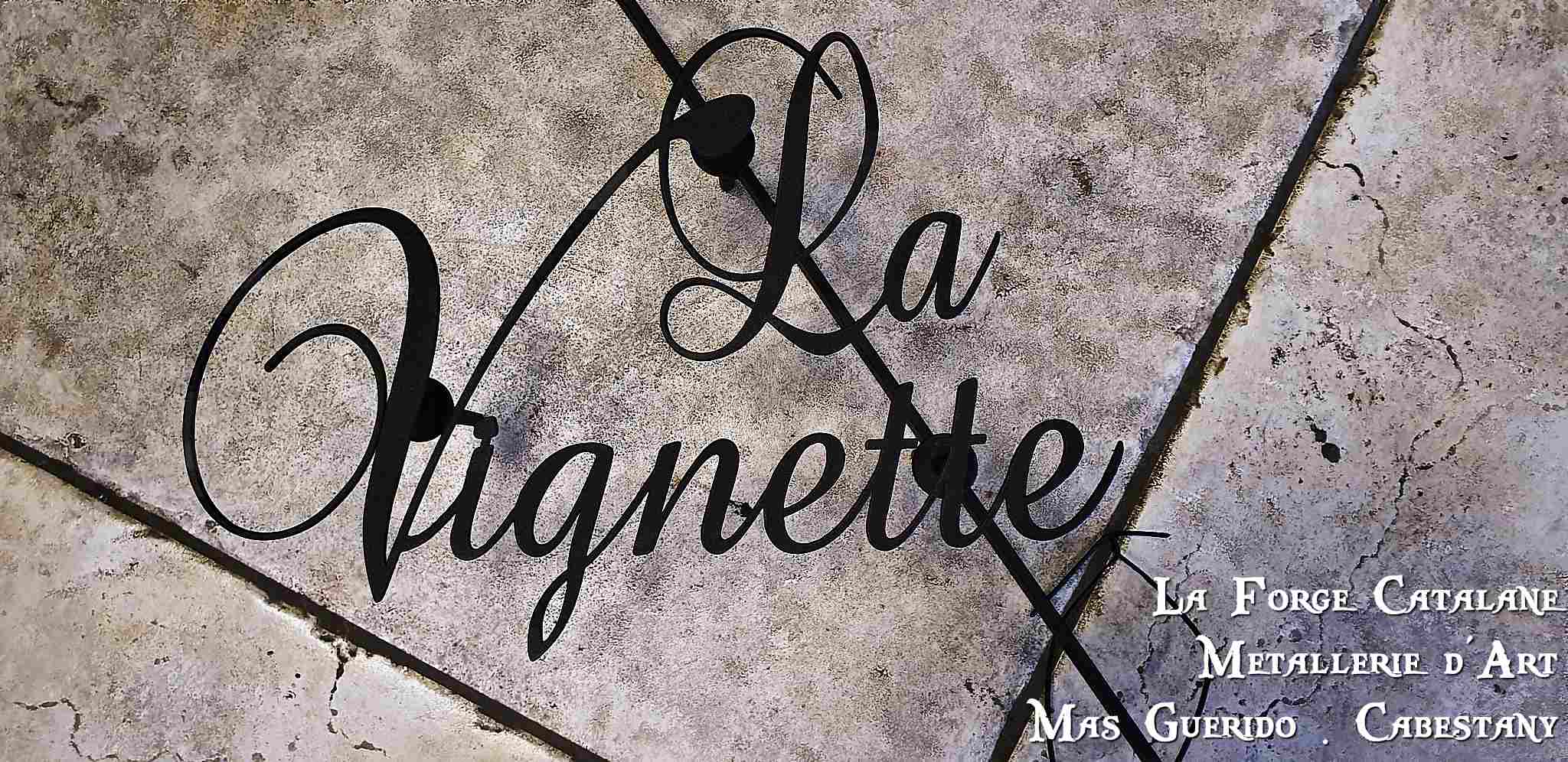 decoupe laser nom maison la vignette forge catalane.jpg